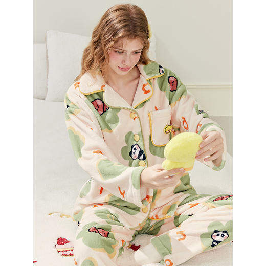 芬腾女士睡衣珊瑚绒秋冬套装加绒加厚布朗熊法兰绒保暖大码家居服 商品图0