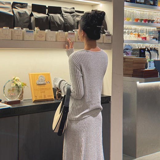 【顺丰包邮】53310 洛诗琳法式气质绑带长袖修身显瘦针织开衫女20314A 商品图4