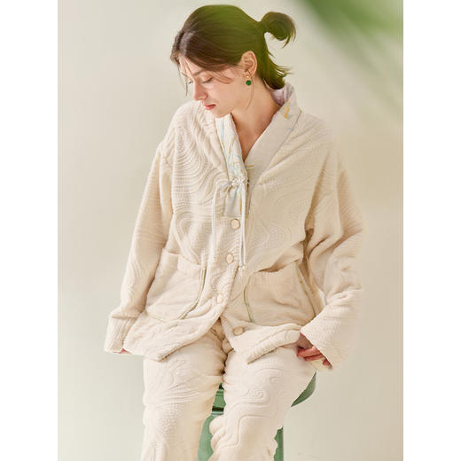 芬腾女士睡衣珊瑚绒秋冬季保暖套装新中式女款宽松加绒加厚家居服 商品图0