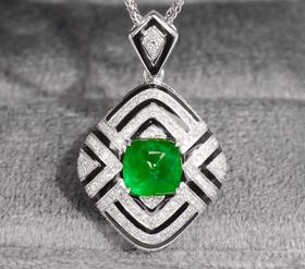 1.6克拉祖母绿糖塔吊坠