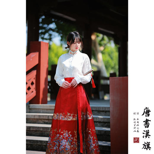 【蝶恋花·霞坞】织金印花精致工艺国风马面裙花山套装 商品图0