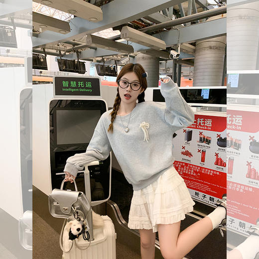 <曾小咸推荐>【韩系简约白色蝴蝶结花灰色卫衣 商品图2