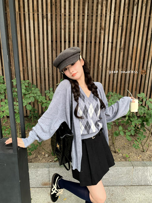 Read Nameless /丝光羊毛灰色菱格背心外套+秋冬黑色腰带百褶裙 2024/10/5 商品图1