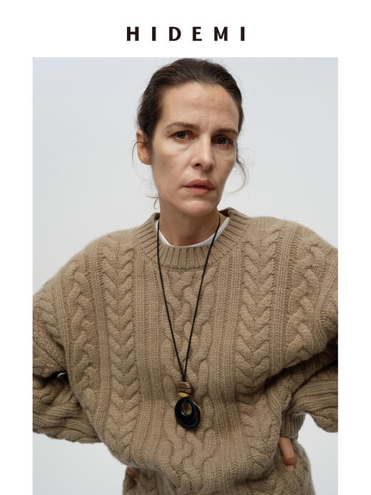 HIDEMI进口澳洲美利奴羊毛粗棒针绞花花针加厚款廓形宽松圆领套头大毛衣 鼠尾草灰绿|复古红棕 商品图7