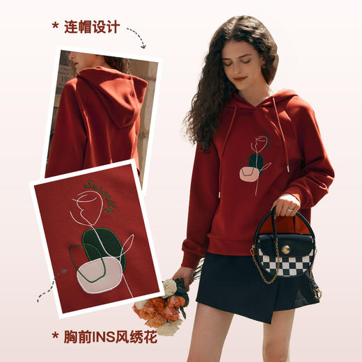欧芮儿红色连帽卫衣女秋季2024年新款宽松慵懒复古刺绣帽衫上衣 商品图3