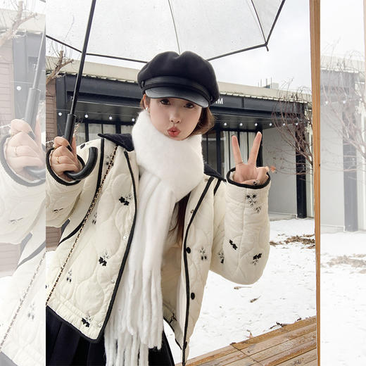 <曾小咸推荐> 设计感新中式国风浅杏色短款外套   商品图0