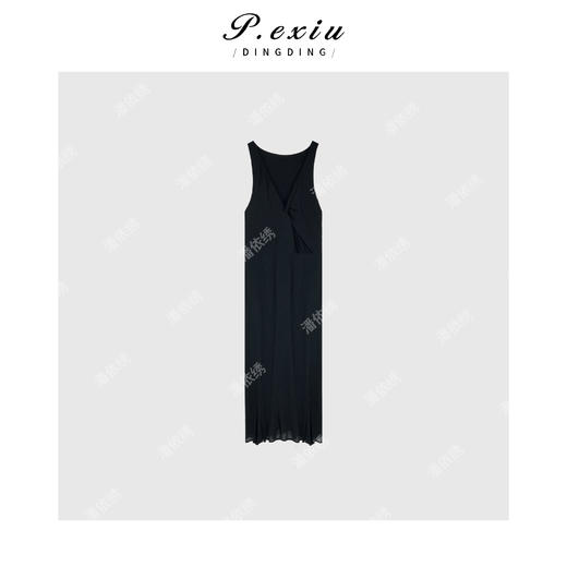 03-3潘依绣丁丁宠粉扭结不规则宽肩带深V高级连衣裙Q7878 商品图0