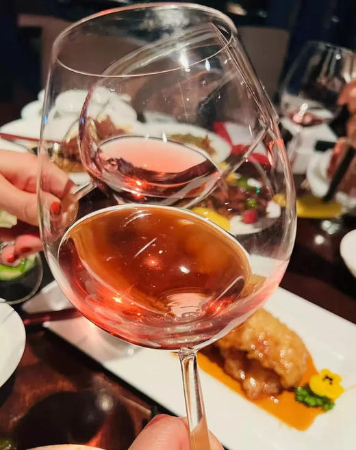 【天骄】桃红葡萄酒375ml*6（整箱），尝鲜桃红酒，甜润鲜爽，果香馥郁，口感绝佳！顺丰包邮 商品图3