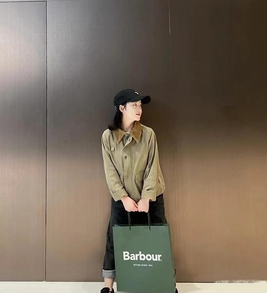 点此购买 Barbour sl spey春秋季男女款无蜡夹克巴伯尔短款风衣外套 ss 298802 商品图7