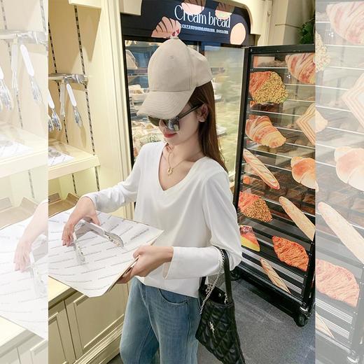 <曾小咸推荐>【韩系百搭白色V领宽松显瘦长袖T恤 商品图4