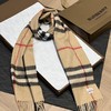 Burberry 经典格纹羊绒围巾 商品缩略图4