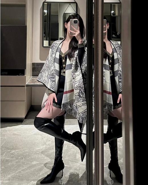 巴宝莉*骑士战马双面提花斗篷全智贤同款（AN） 商品图3