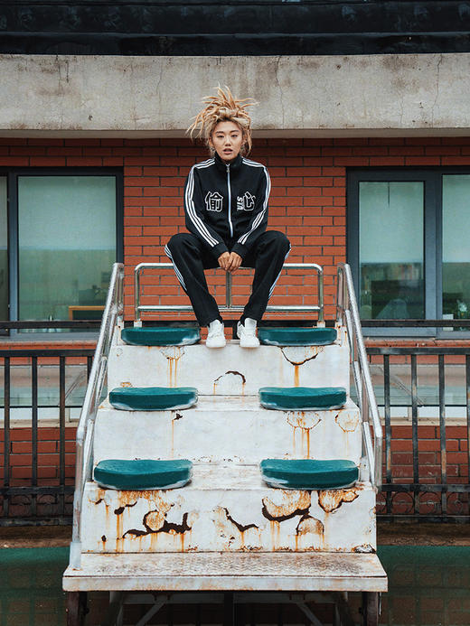 STAxMEIHUA梅花联名复古运动套装:偷心集团 商品图9