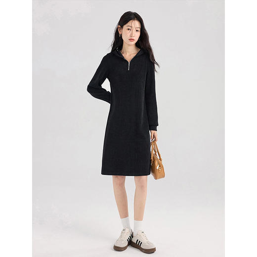 【年终特卖】熙世界慵懒风连帽卫衣裙女秋冬2025新款黑色坑条灯芯绒直筒连衣裙 商品图3