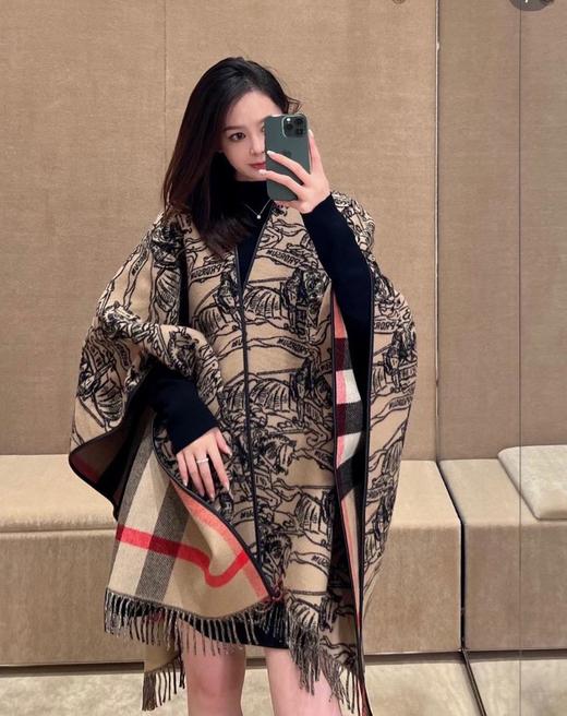 巴宝莉*骑士战马双面提花斗篷全智贤同款（AN） 商品图0