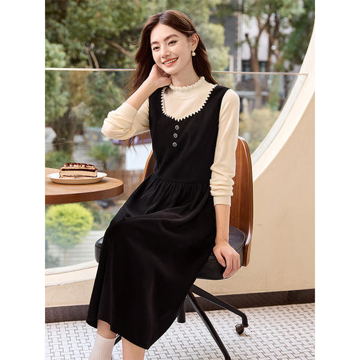 【专属特价】熙世界法式赫本黑色磨毛背心裙女2025年秋冬新款高级感无袖连衣裙 商品图0