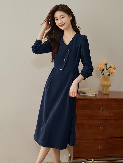 【专属特价】熙世界浪漫复古红色连衣裙秋冬新款法式赫本磨毛V领裙子高级感 商品图1