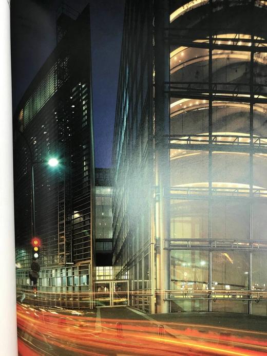 1968年以来的欧洲建筑 563幅插图（201幅彩色） 精装大16开 商品图10
