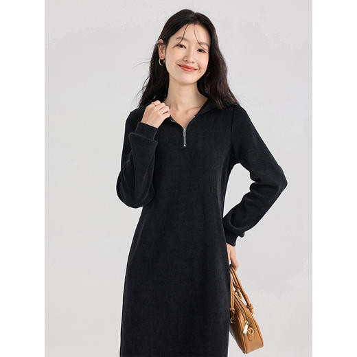 【年终特卖】熙世界慵懒风连帽卫衣裙女秋冬2025新款黑色坑条灯芯绒直筒连衣裙 商品图1