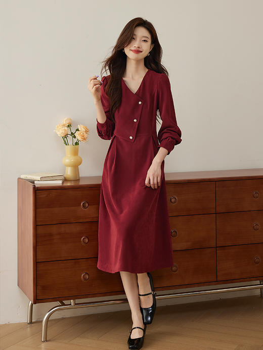 【专属特价】熙世界浪漫复古红色连衣裙秋冬新款法式赫本磨毛V领裙子高级感 商品图4