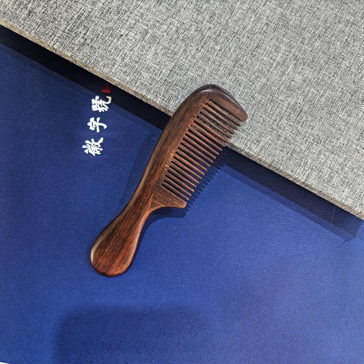 小号&大号大红酸枝素手柄梳 商品图0