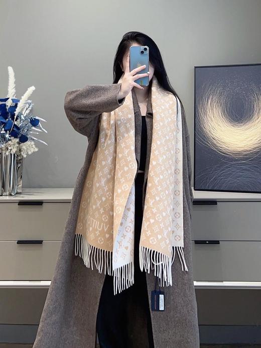 驴家*Monogram老花双面流苏围巾披肩（AN） 商品图14