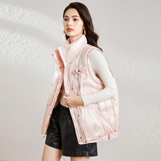 【kbnq】全新升级【铂金会员514/天猫699/差价185】(02639) 洛诗琳秋冬设计感轻薄女士保暖白鸭绒宽松显瘦羽绒马甲 商品图2