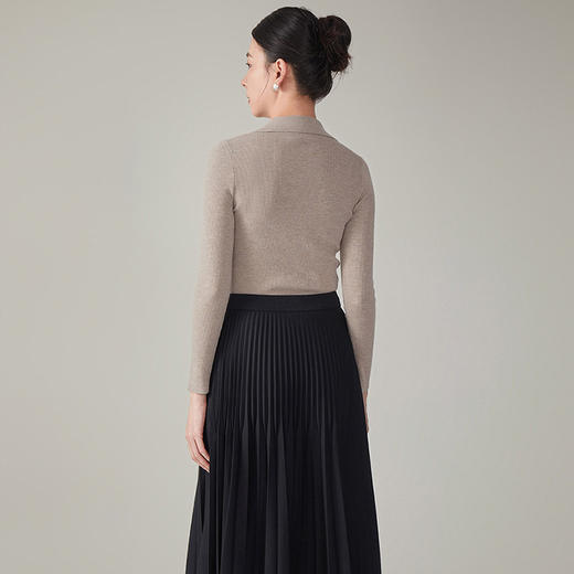 【hrf】全新升级【铂金会员247/天猫339/差价92】(14920) 洛诗琳秋季新款翻领简约新中式羊毛打底衫复古针织上衣 商品图4