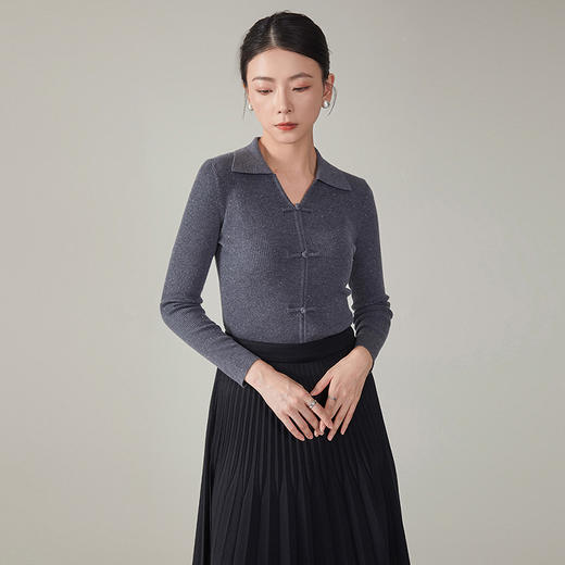 【hrf】全新升级【铂金会员247/天猫339/差价92】(14920) 洛诗琳秋季新款翻领简约新中式羊毛打底衫复古针织上衣 商品图0