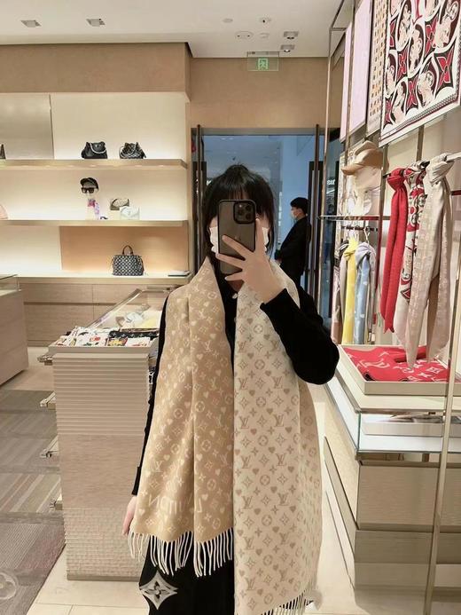 驴家*Monogram老花双面流苏围巾披肩（AN） 商品图13