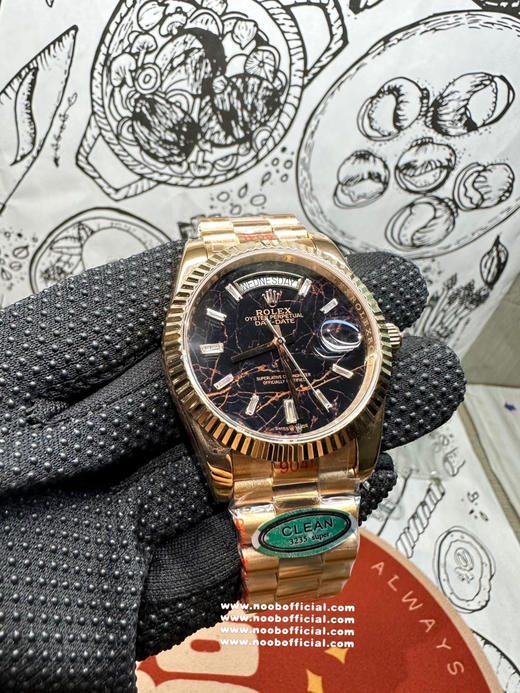 劳力士星期日历型系列m228235-0045私人订制版本，目前市场还没有的款式『18k包金处理➕定制版一体机芯3255机芯➕搭配正品一致的赤铁石英表盘材质』❕❕❕ 商品图5