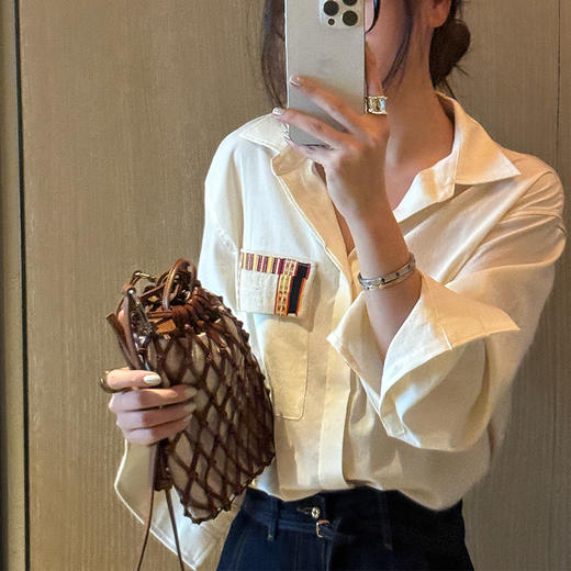 【顺丰包邮】12342 洛诗琳秋冬随性慵懒设计感口袋拼接刺绣衬衫10736 商品图1