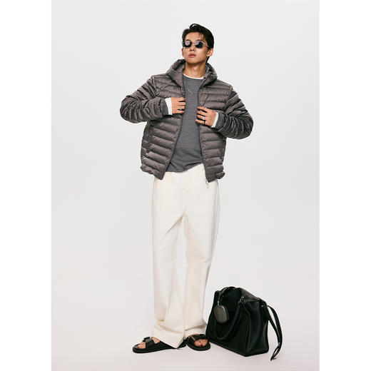 棉仓3561026001-【设计师合作版】松弛学者  冬季男士精纺羊毛简约设计圆领毛衣 商品图2