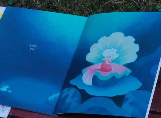 《大师绘本花园：与全世界孩子共读经典》，15册，盒装，平装，12开，中信出版社2019年版，定价368，售价148。 商品图11