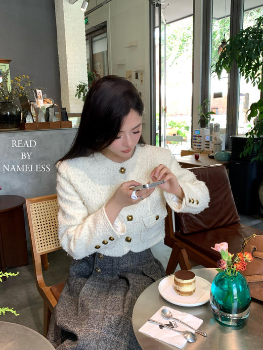 Read Nameless /海运面料圈圈羊毛小香外套＋人字纹羊毛百褶长裙 2024/10/7 商品图6