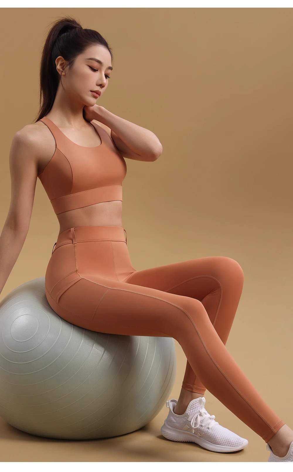 洞感排扣文胸透气高强度防震聚拢无钢圈运动内衣女