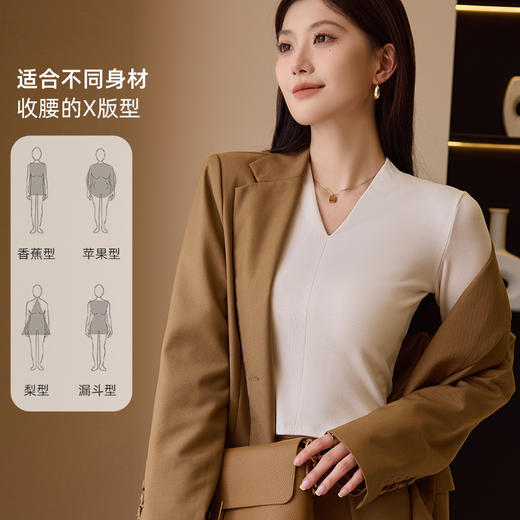 【修身显瘦，优雅大方】时尚必备！气质优雅，让你成为聚光灯下的焦点。深V领设计，性感知性并存。可外穿设计感，展现独特个性。黑色打底上衣，经典百搭！ 商品图1