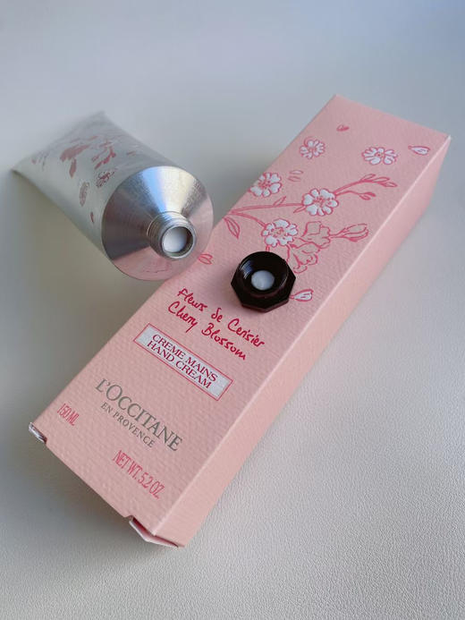 法国欧舒丹 经典樱花护手霜150ml 补水滋润保湿持久（包装盒底部轻微破损 26年3月）仅1支 商品图1