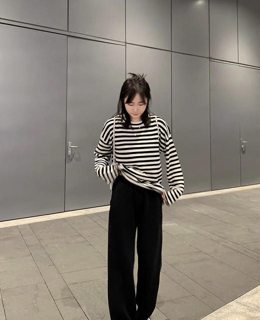 💜品质逆天🔥【真维斯情侣款灯芯绒休闲长裤502款】👍 两种规格，常规款和加绒款😘可选老客放心入~M-4XL码 🍅 现货爆款回归!! 🔥疯狂爱上的一条神裤！ 商品图0