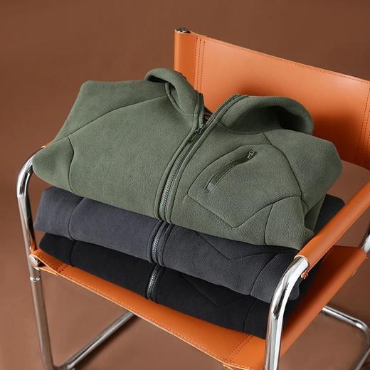 一件过冬 500克重加厚连帽摇粒绒外套 商品图1