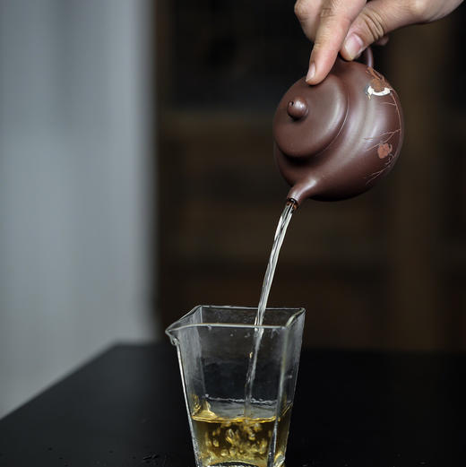 【青山特惠】宜兴 原矿紫泥 柿圆 手工紫砂壶.175cc.杨晓燕. 商品图4