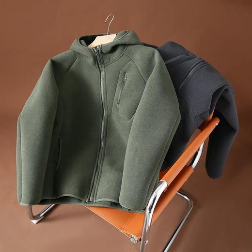 一件过冬 500克重加厚连帽摇粒绒外套 商品图2