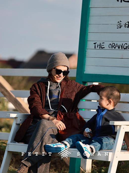 PETIT SCHAN小闪 CLO#609 Roam 漫游 日本进口针织面料品牌字母毛巾绣休闲连帽卫衣 商品图4