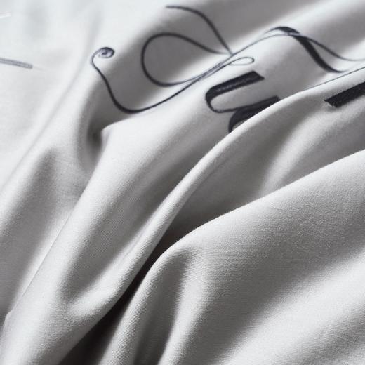 【春上新】10楼 富安娜 全面床单四件套-兰壁月（灰）  吊牌价2680-2980元  活动价899-999元 商品图2