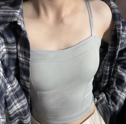 <曾小咸推荐> 可调节肩带背心 日常59/件 今天活动价 29.99/件  50/2件！【预售款，预计3-15天发货】 商品图0