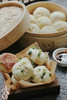 【嵊州小笼包】坚持只用当天新鲜猪后腿肉，老面发酵，拒绝泡打粉，纯手工包制而成。外皮暄软饱满，自带麦香，馅料葱香肉鲜，太绝了！【现货，72小时内发货】 商品缩略图0