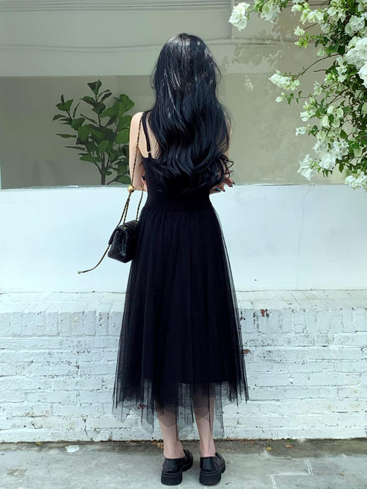 【百图lulu定制】【假日吊带网纱裙】上衣弹力坑条 不规则网纱裙摆 拼接 肩带可调节吊带连衣裙 商品图2