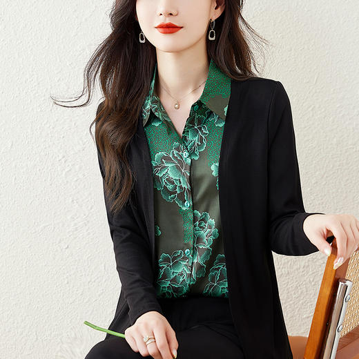 NYL7770 假两件衬衫女2024秋季新款时尚洋气翻领针织拼接提花宽松减龄上衣 商品图2