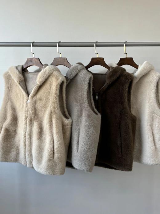 欧貂绒连帽马甲 A05341 商品图5