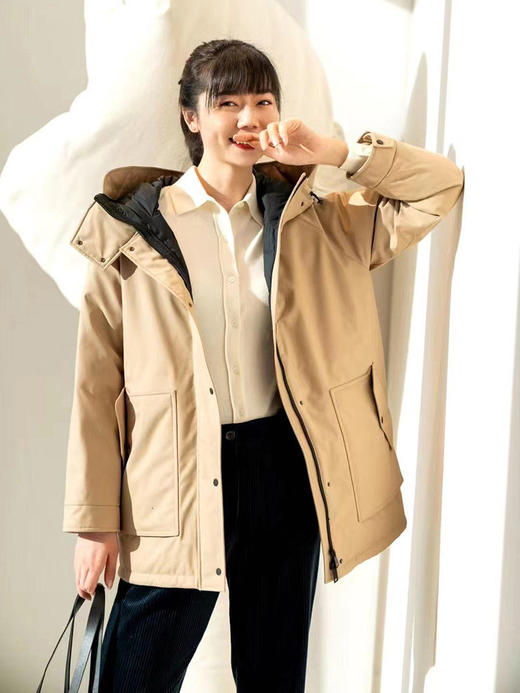 经典工装风派克时装羽绒服 长白山松花江畔90白鹅绒 内腰带抽绳 显瘦百搭 羊毛桑蚕丝混纺面料 宽松H版型不挑身型 派克服收腰连帽羽绒服 商品图6